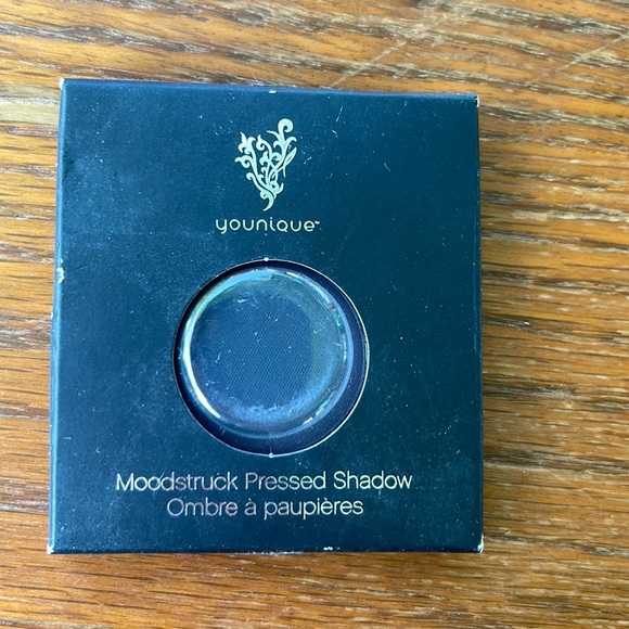 Legendary Shadow - Picture 1 of 2